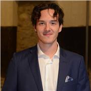 Neolaureato in Scienze Psicologiche, con un vissuto in Australia offre lezioni di Psicologia e Inglese o aiuto compiti anche di altre materie. Assolutamente adattabile a qualsiasi tipo di esigenza, non esitate a chiedere. Sede a Milano, disponibile anche